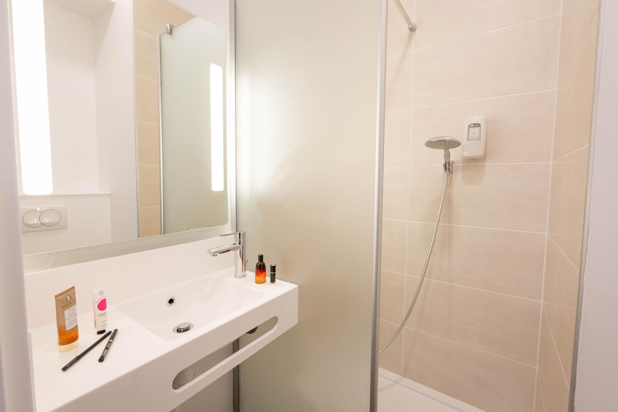 B&B Hotel Sainte-Maxime Golfe De Saint Tropez Екстер'єр фото